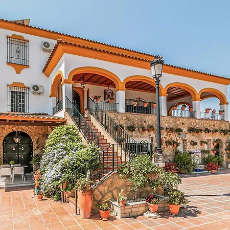 Holiday home 5 Bedroom In De La Frontera Aguilar